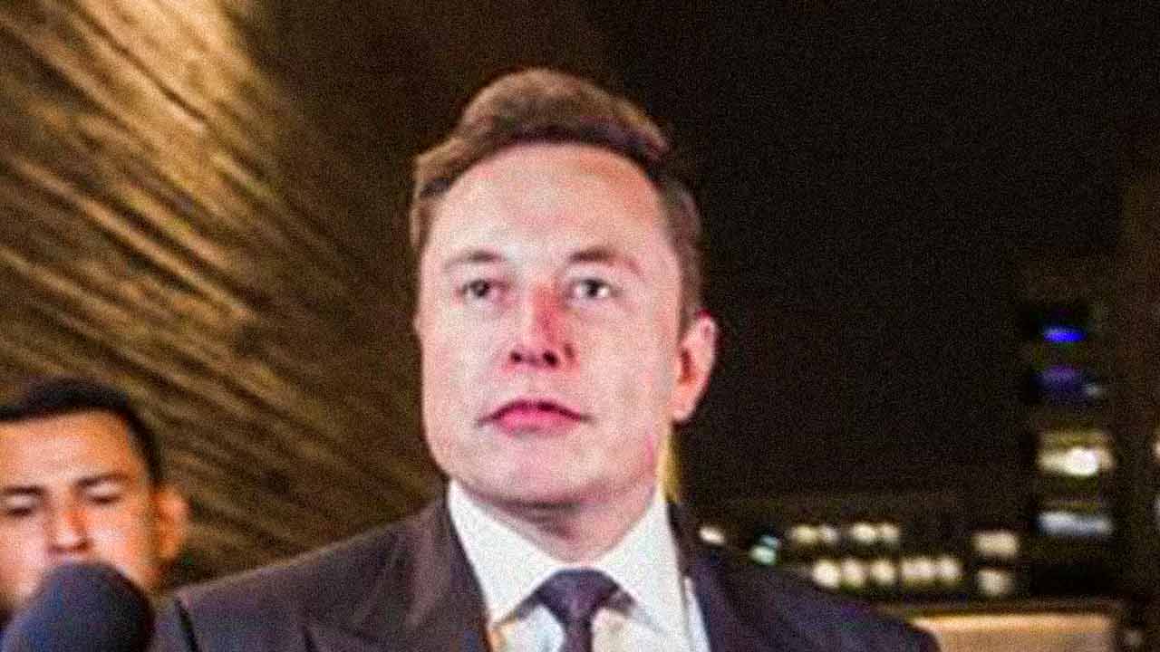 Twitter tries to pull down Elon Musk along with the FBI